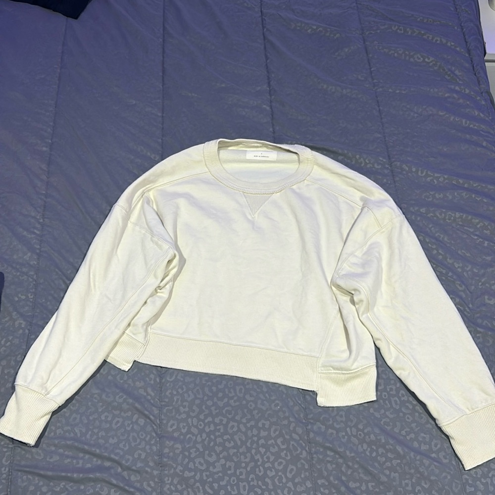 Cute crewneck!